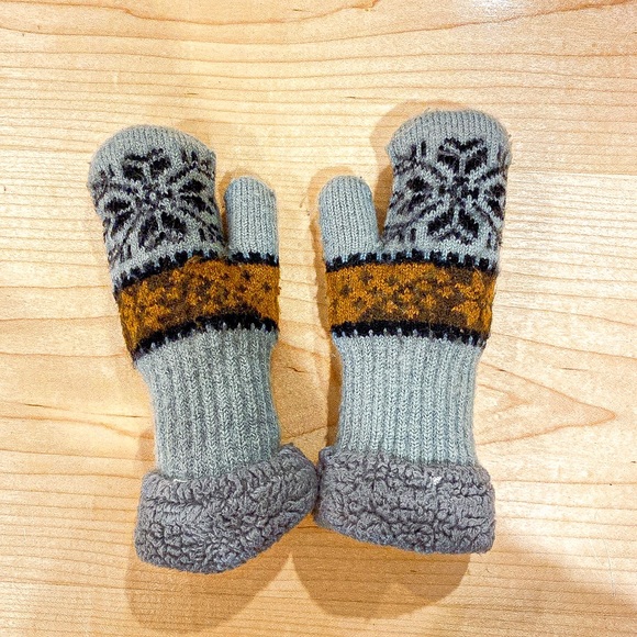 fleece baby mittens - Picture 1 of 2